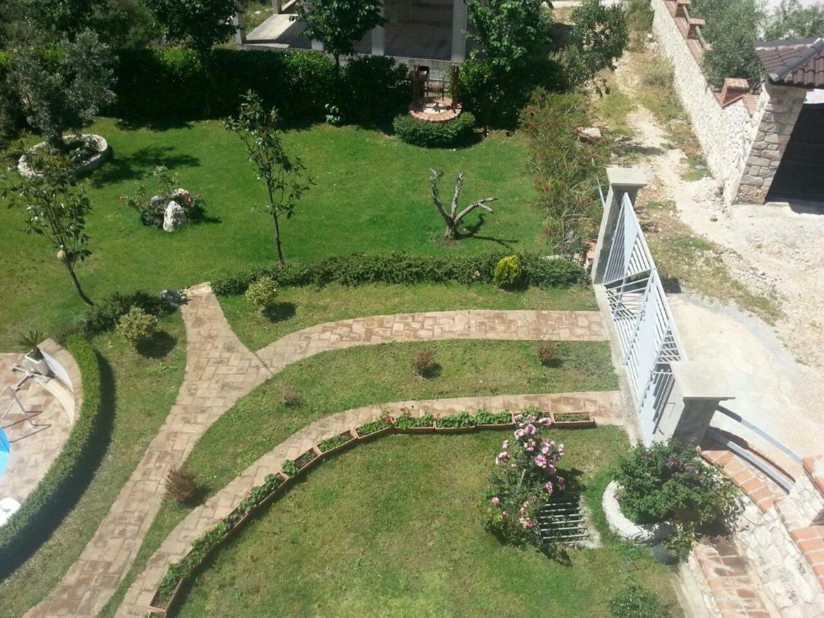 Elida Guest house *